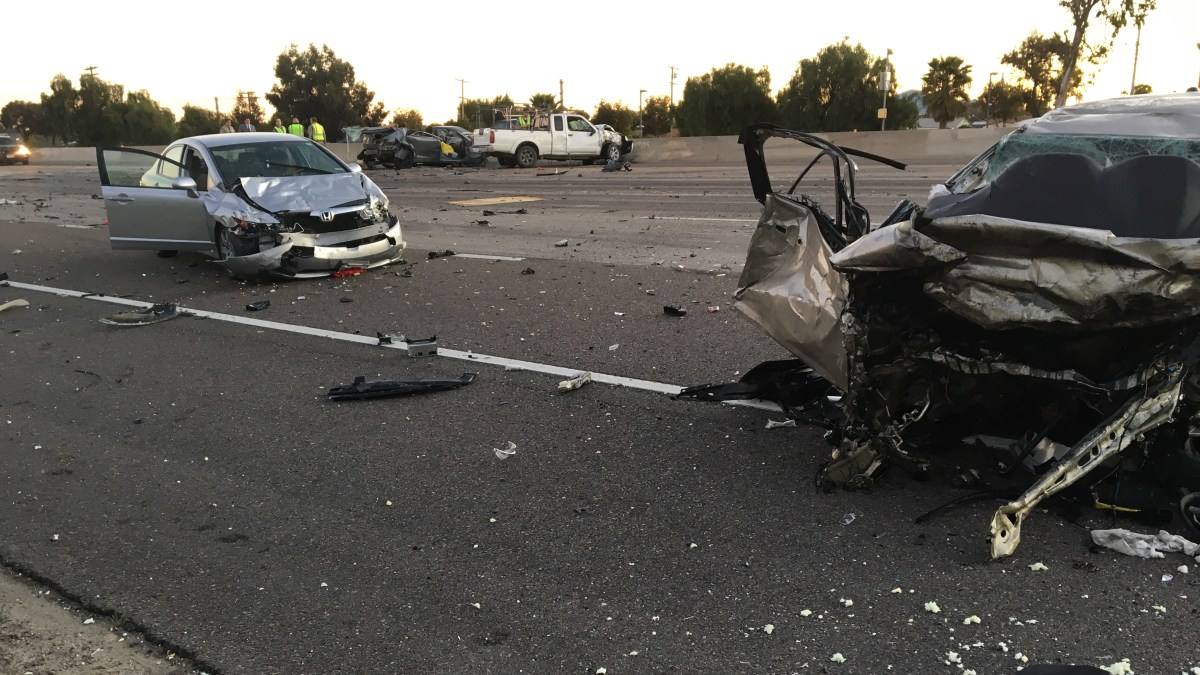 Conductor En Sentido Contrario Provoca Choque Y Deja Dos Muertos Telemundo San Diego