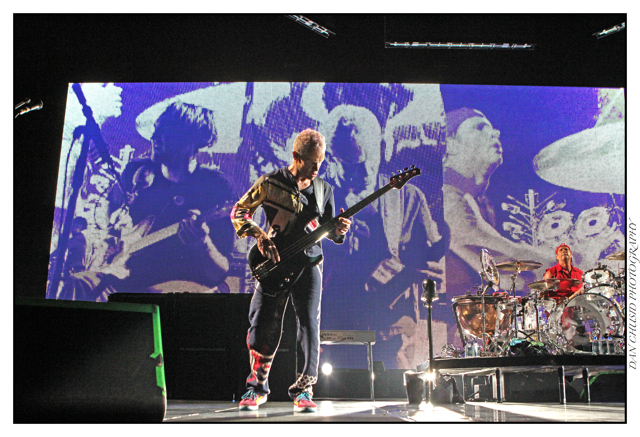 Red Hot Chili Peppers en el Valley View Casino Center en el 2012