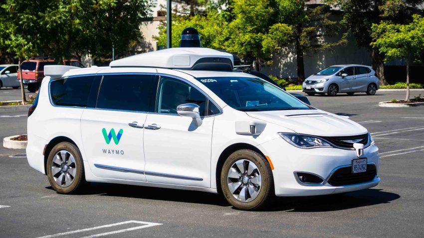 Waymo-Auto-shutterstock_1117897193