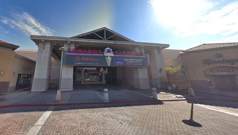 Disparos causan pánico en un cine en Rancho San Diego Telemundo San