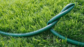 generic-getty-water-hose-031914