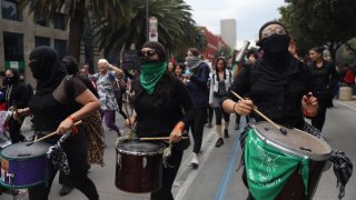 mexico-marcha-terremoto-feminista