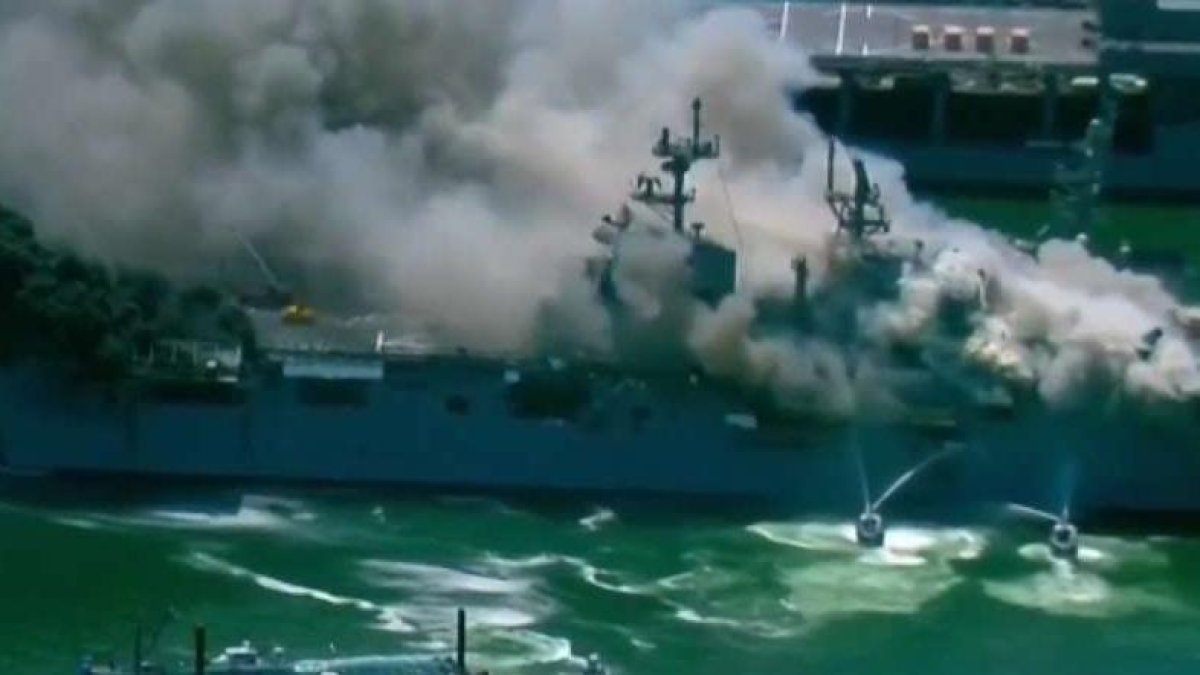 Incendio en un portaaviones en San Diego – Telemundo San Diego (20)