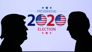 Collage de banco de imágenes con siluetas de Trump y Biden enfrentados por la presidencia en las elecciones de 2020.