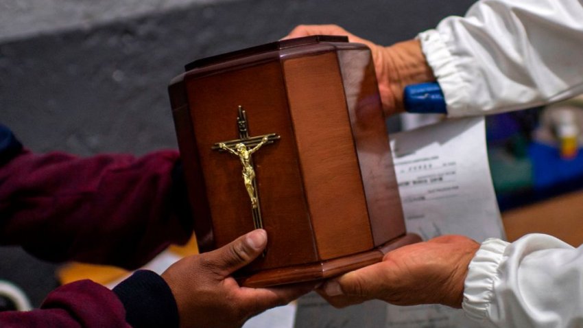 Entre la religión y la pandemia; la cremación en tiempos de coronavirus
