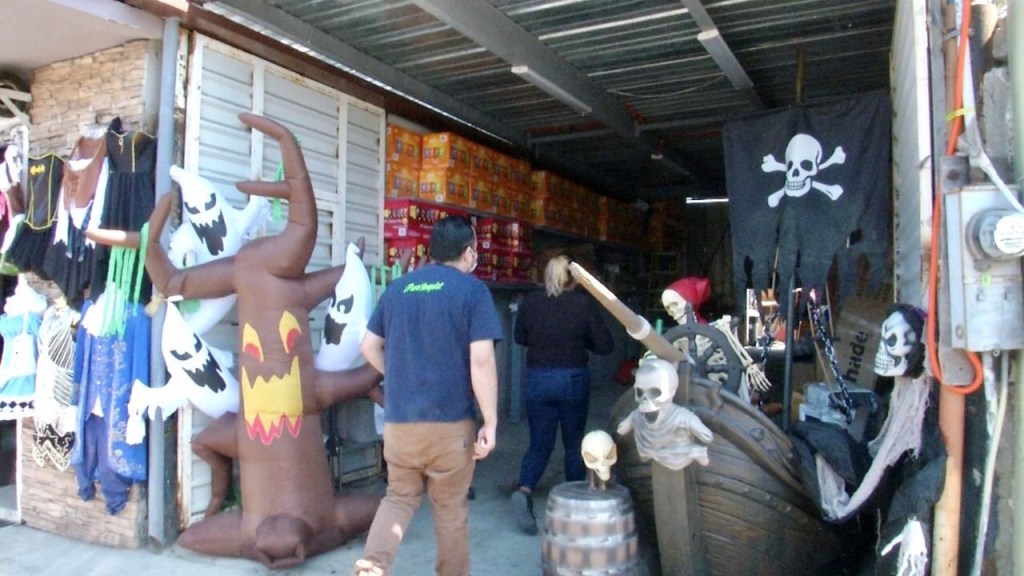 Venta de disfraces de Halloween en Tijuana