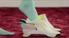 Viral: Nike lanza sus zapatos sin cordones y así de fácil te los pones