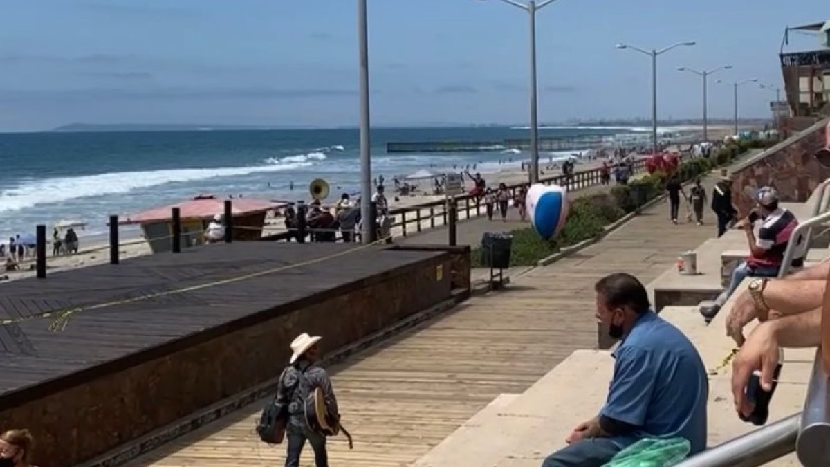 Crean murales para atraer turistas a Playas de Tijuana – Telemundo San ...