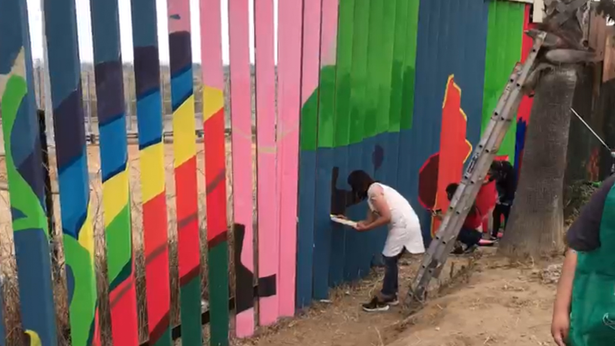 Buscan Eliminar Fronteras Con Proyecto De Arte En Muro Fronterizo Entre Eeuu Y México 9558