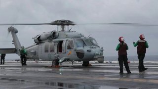 MH-60-USS-Abraham-Lincoln