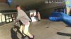 En video: se abalanza con bate de béisbol a policía de El Cajón fuera de un Walmart