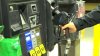 Prepara el bolsillo: entra en vigor impuesto a la gasolina en California