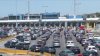 Reportan largas filas en el cruce fronterizo de Tijuana a San Diego, y podrían empeorar