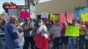 “Nadie se va a desalojar”: Gobernadora de Baja California se reúne con manifestantes en Tijuana que temen perder sus terrenos