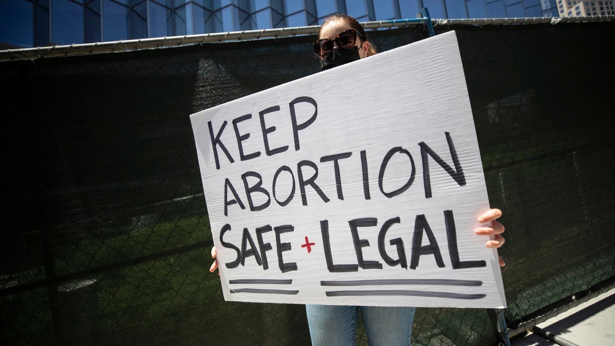 Judge Blocks Law That Banned Almost All Types of Abortions – NBC 7 San Diego (20)