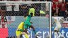 Ismaila Sarr llega al área de Inglaterra y casi convierte el primer gol