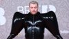 Sam Smith se vuelve viral con su atuendo en los Brit Awards