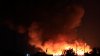 Incendio en la plaza de mercado más grande de Ciudad de México consume una bodega