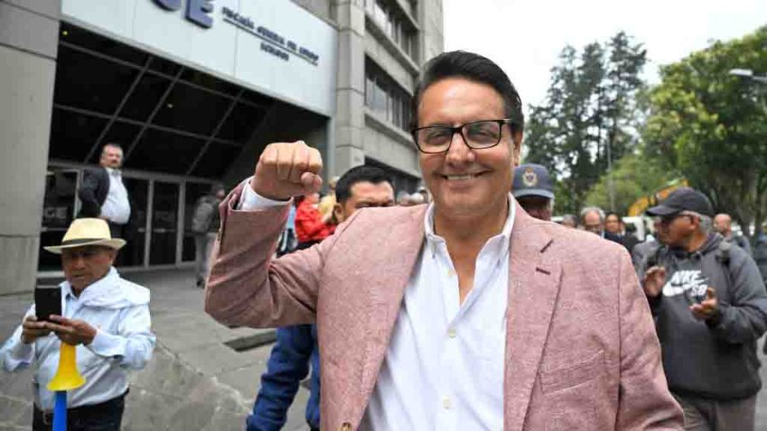 Former Assembly member and now presidential candidate, Fernando Villavicencio, gestures outside the Attorney General’s Office in Quito on August 8, 2023. Fernando Villavicencio asked the Attorney General’s Office to investigate former officials related to the oil sector of the governments of Rafael Correa, Lenín Moreno, and Guillermo Lasso as part of a criminal complaint that he filed on Tuesday. (Photo by Rodrigo BUENDIA / AFP) (Photo by RODRIGO BUENDIA/AFP via Getty Images)