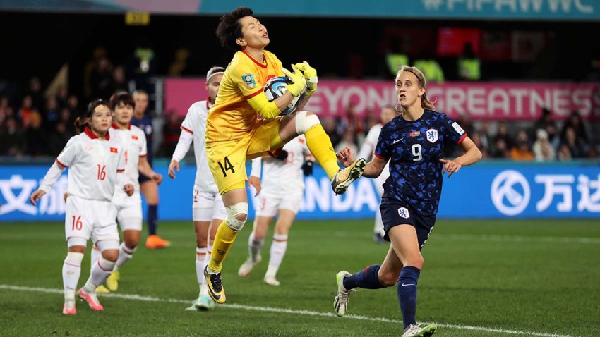 DUNEDIN, NEW ZEALAND – AUGUST 01: Tran Thi Kim Thanh of Vietnam makes a save during the FIFA Women’s World Cup Australia & New Zealand 2023 Group E match between Vietnam and Netherlands at Dunedin Stadium on August 01, 2023 in Dunedin, New Zealand. (Photo by Lars Baron/Getty Images)