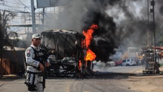 Vehículos incendiados en Acapulco