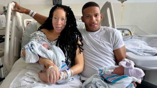 Jose Ervin Jr., Scierra Blair y sus gemelos recién nacidos, Jose Ervin III y A-ria.