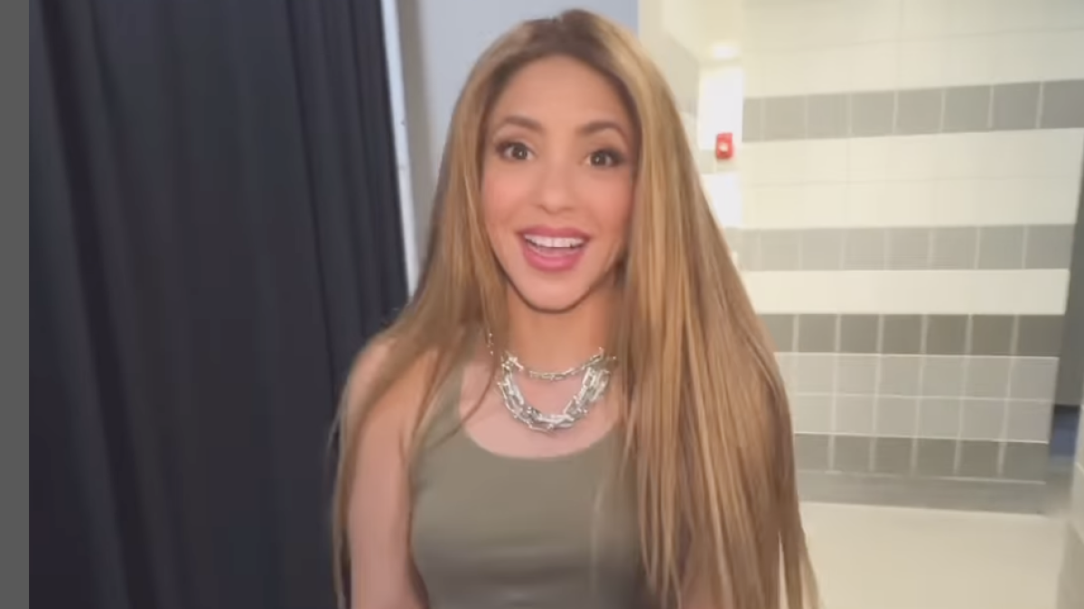 Shakira sorprende a Carlos Vives en Miami – Telemundo San Diego (20)