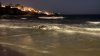Una ballena juvenil aparece varada en la playa de La Jolla