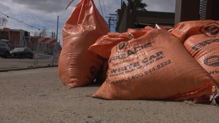 San Diego city leaders offer free sandbags to residents ahead of anticipated heavy rain.