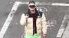 EN VIDEO: peatón que cruza la calle con lentes virtuales sorprende a oficiales