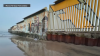 Instalan “techitos” a la valla fronteriza en Playas de Tijuana para detener flujo de migrantes