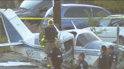 Avioneta se estrella en un vecindario en El Cajón