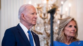 Joe Biden y su esposa, Jill, ganaron cerca de 620.000 dólares en 2023