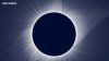 Un astrónomo de San Diego persigue eclipses solares totales en todo el mundo