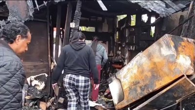 Incendio consume una casa y se extiende a otras en Tijuana