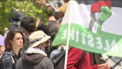 Estudiantes de UCSD marchan nuevamente contra la guerra en Gaza