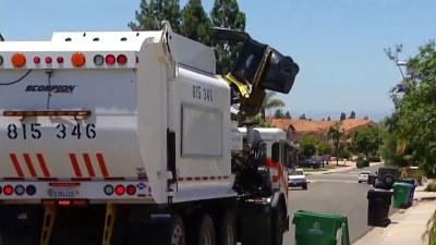 Sesiones comunitarias sobre la recolección de basura y reciclaje en San Diego