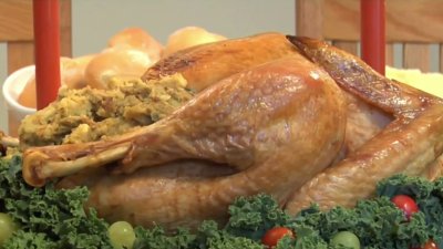 Cena para 11 personas de Thanksgiving cuesta en promedio $431