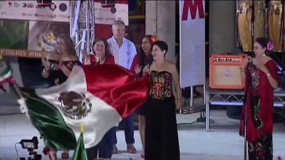 Miles de personas celebraron la Independencia de México en San Diego