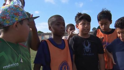 Adolescente crea  clínica deportiva para menores de escasos recursos en San Diego