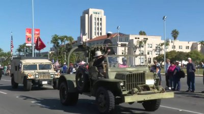 EN VIDEO: desfile del Día de los Veteranos en San Diego