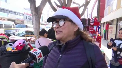 Compras de último momento un día antes de la Noche Buena en Tijuana