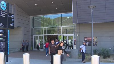 Exigen respuestas por supuestos maltratos de agentes del CBP en puertos de entrada