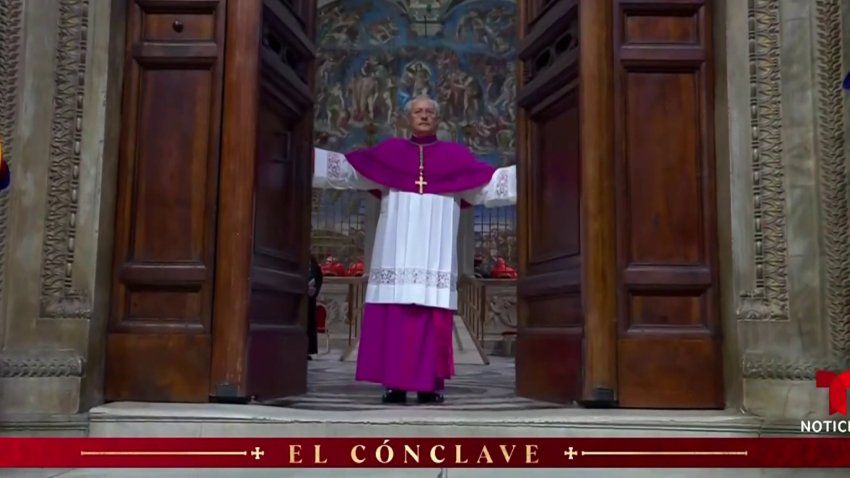 “Todos afuera”: se cierran las puertas de la Capilla Sixtina y comienza el cónclave papal