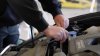 California: ofrecen ayuda para reparar aires acondicionados de automóviles