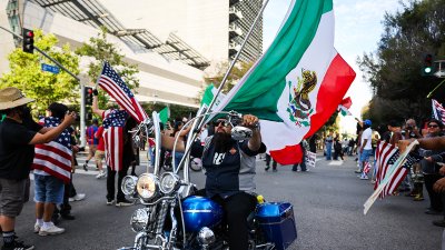 Encuesta: estadounidenses aprueban en su mayoría plan de inmigración, pero hay divisiones