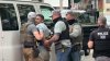 California: proyecto de ley busca exigir que agentes se identifiquen y no cubran sus rostros