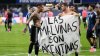 La FIFA presenta cargos contra Argentina por pelea y pancarta de las Malvinas en el Mundial