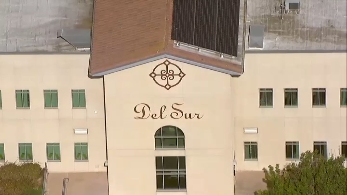 Del Sur Elementary reubicará a estudiantes tras hallazgo de moho ...