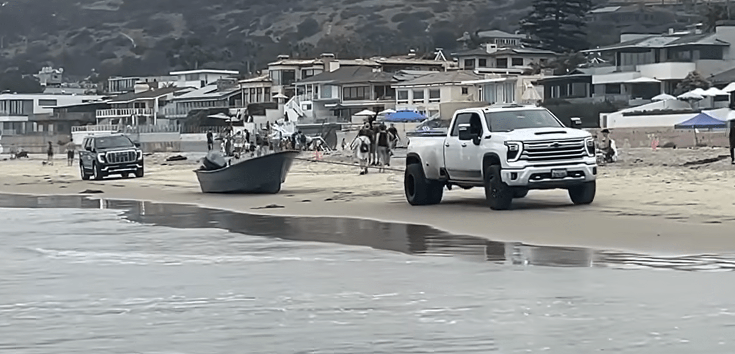 Patrulla Fronteriza intercepta panga con cuatro inmigrantes mexicanos en la Jolla Shores